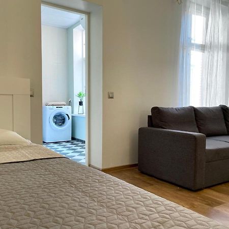Spacious Holiday Apartment With Wifi And Parking Parnu Exterior photo